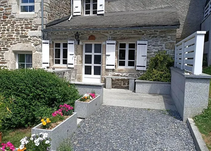 L'oustal بيت للعطل Lacrouzette